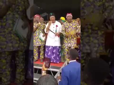 Watch Reaction as Senator Godswill Akpabio’s Dramatically Collapse During a Rally in Uyo [VIDEO]