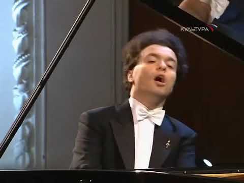 Видео: Evgeny Kissin - Chopin Three Mazurkas (Moscow 2009) (Video)