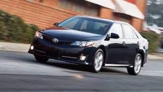Toyota Camry Review | Edmunds.com