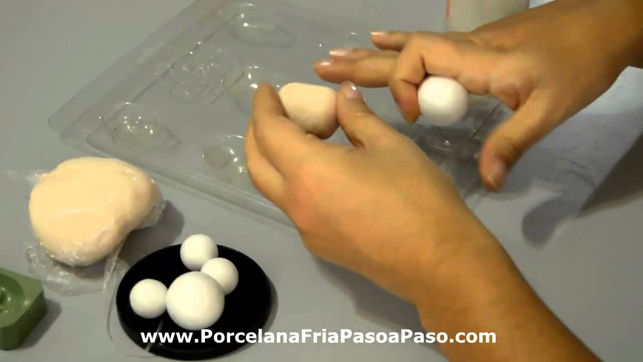 Trabajando la porcelana fria con moldes