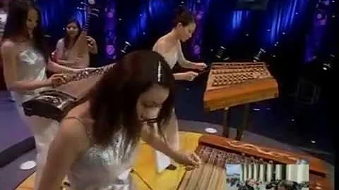 12 Girls Band Accompany Richard Clayderman with "Song for Adeline" - 2002