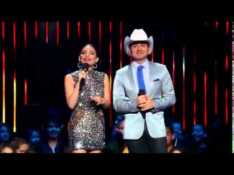 Ana Brenda Contreras y El Dasa presentan a Maluma en Premios Juventud