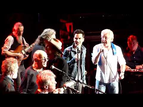 OVATION - Roger Daltrey - London -- BABA O RILEY (The Who) -- Royal Albert Hall 24 march 2024