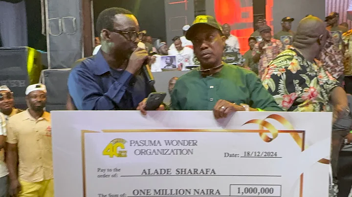 PASUMA GIFTS HIS BAND BOYS 10 MILLION NAIRA AT HIS 40TH YEAR ON STAGE ANNIVERSARY