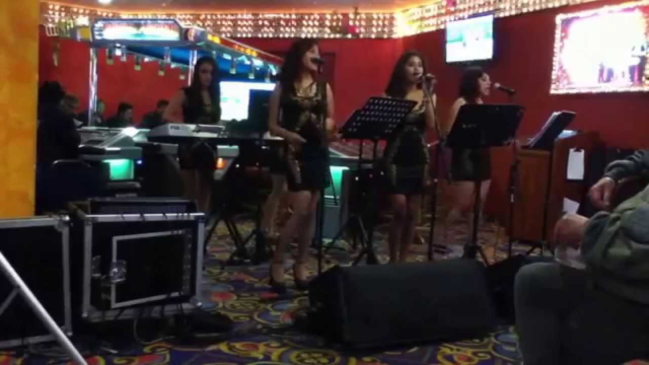 Obejrzyj Group-Hopelessly Devote to You / Versión: Bella Swing w YouTube Obejrzyj Group-Hopelessly Devote to You / Versión: Bella Swing w YouTube