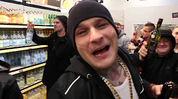 Popek & EW feat. Denis - Za tych co nie mogą bo w dupie wszywka