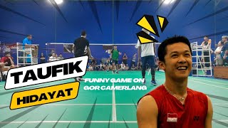 Funny game Taufik Hidayat/Gus Peyek di Gor Cemerlang Sidoarjo