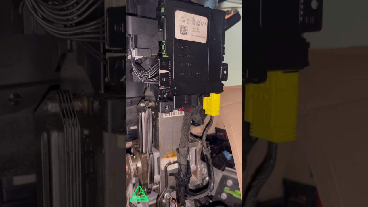 VW Steering Column Removal - فك القطمة لمجموعة فولكسفاجن