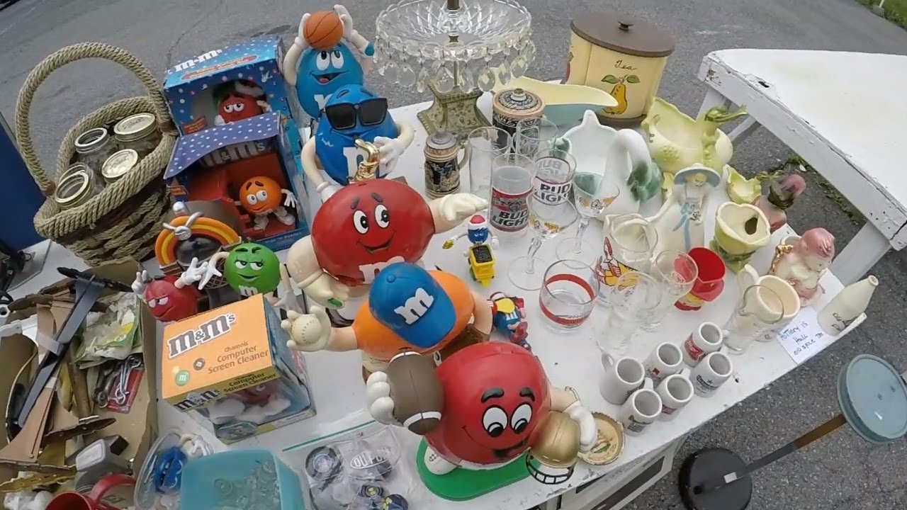 Tailgate Auction - Stocking up on Inventory for the Flea Market