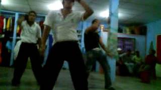 RAFAEL ENSAYANDO