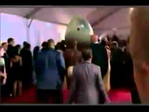LADY GAGA ARRIVES AS AN EGG TO THE 2011 GRAMMYS
