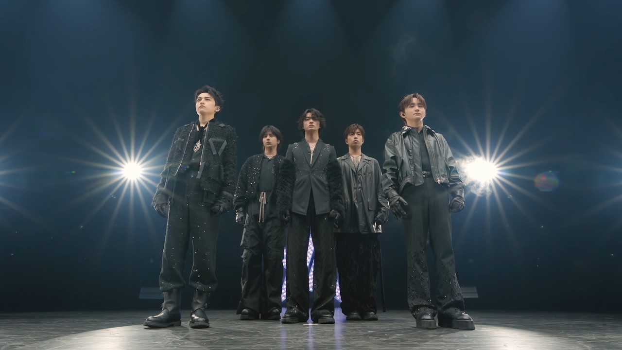 STARGLOW / Moonchaser  [DEBUT SHOWCASE "Wish upon a star"]
