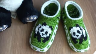картинка: Вязаные детские тапочки🐼🐼 перезалив.🧶 тунисское вязание+спицы