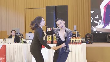 Vợ chồng Khánh Thi Phan Hiển nhảy ngẫu hứng tại giải đấu Khanh Thi Open KTOC 15th