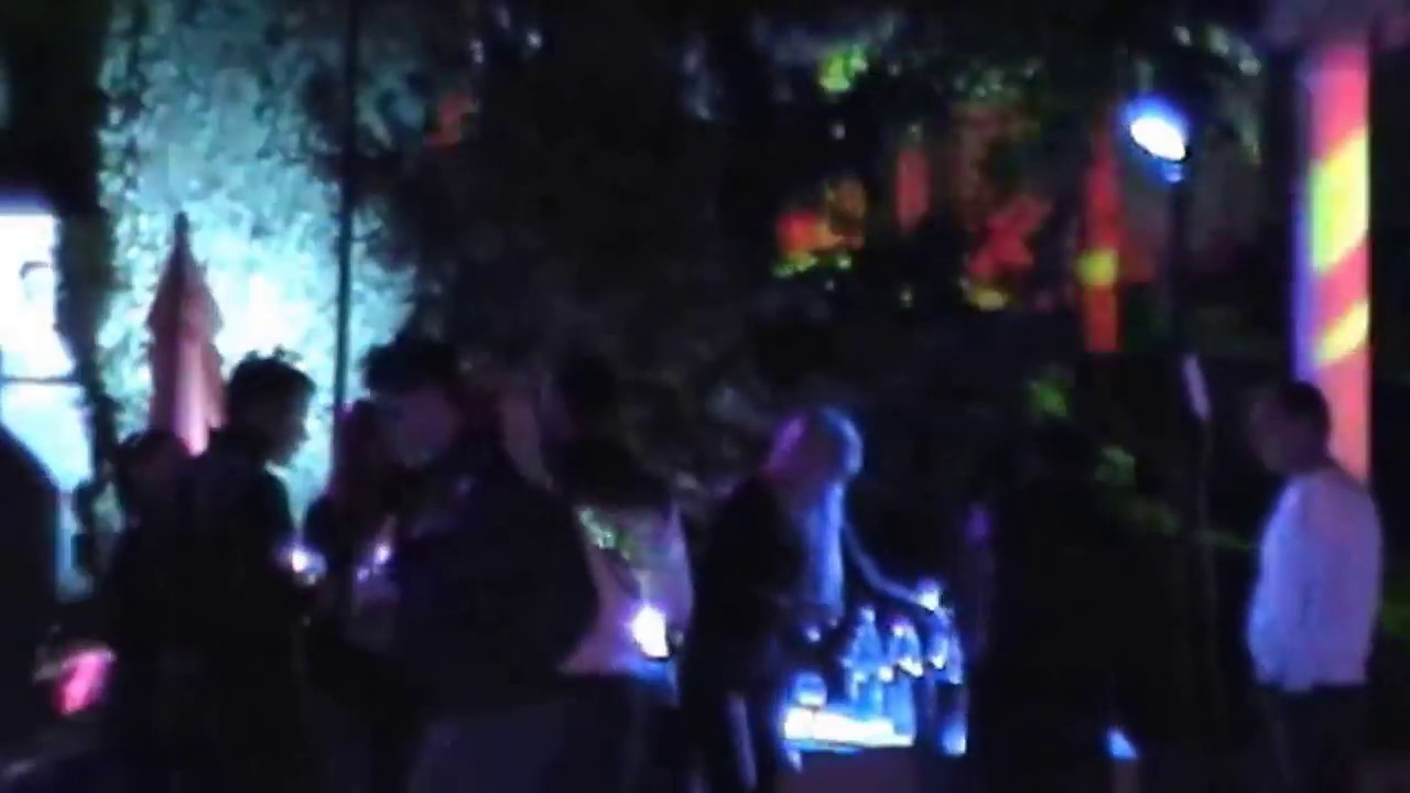 videozapisi s mladim orgijama