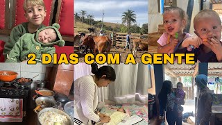 ALMOÇO NO FOGÃO A LENHA | RECEBEMOS MEUS CUNHADOS E FAMÍLIA | CURANDO O GADO E MAIS