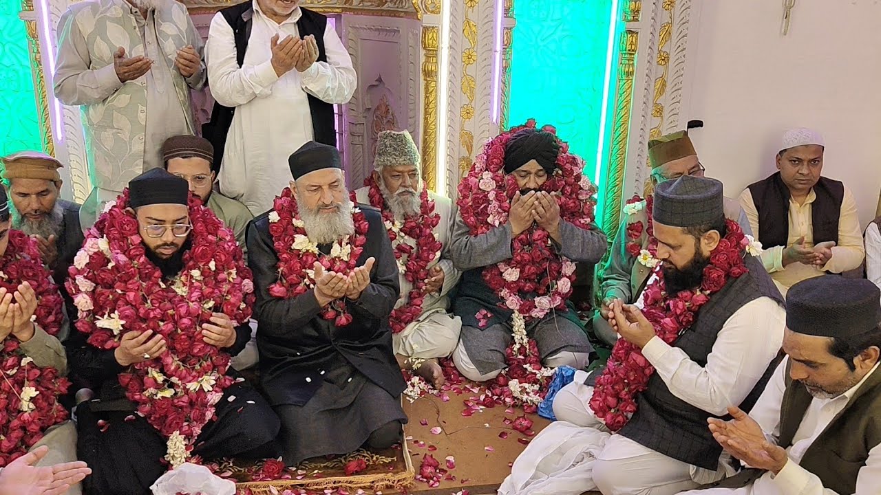 Dua Farmate Hazrat Maulana Moulvi Mohammad Rehan Khan Sahab Imam Jama Masjid Rampur