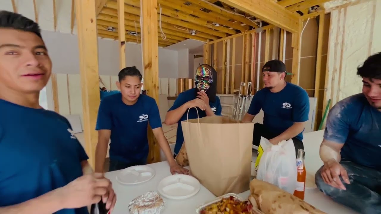 broma a los vinagres, 😁 les mande a preparar un lonche especial 🍱