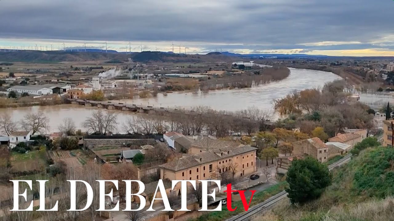 La crecida del Ebro comienza a provocar inundaciones en Tudela
