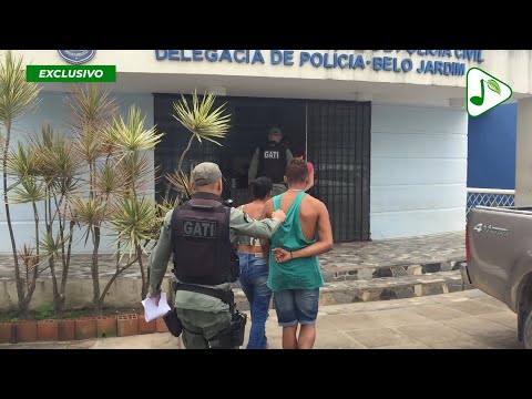 TV Belo Jardim - Policiais do 15º BPM prendem acusados de homicídio brutal de ex-presidiário em BJ