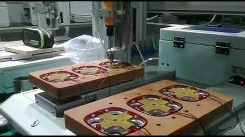 MÁY BẮN VÍT TỰ ĐỘNG ĐỂ BÀN -BÀN LÀM VIỆC DI CHUYỂN LINH HOẠT