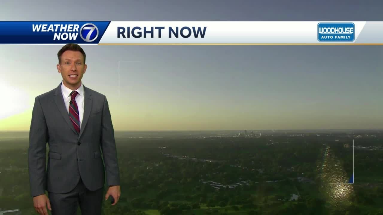 Heat and humidity this weekend, small chance for rain tonight - YouTube