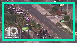 Sky 10 is flying over an ongoing protest and march tampa, florida,
following the death of george floyd in minneapolis police custody.
https://bit.ly/2xxuyg2