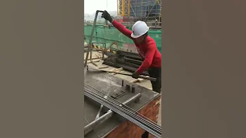 شاهد اسرع عامل حدادة ممكن تشوفه 