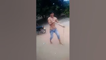 Bắt rắn chuyên nghiệp ( by manh xóm triếc )