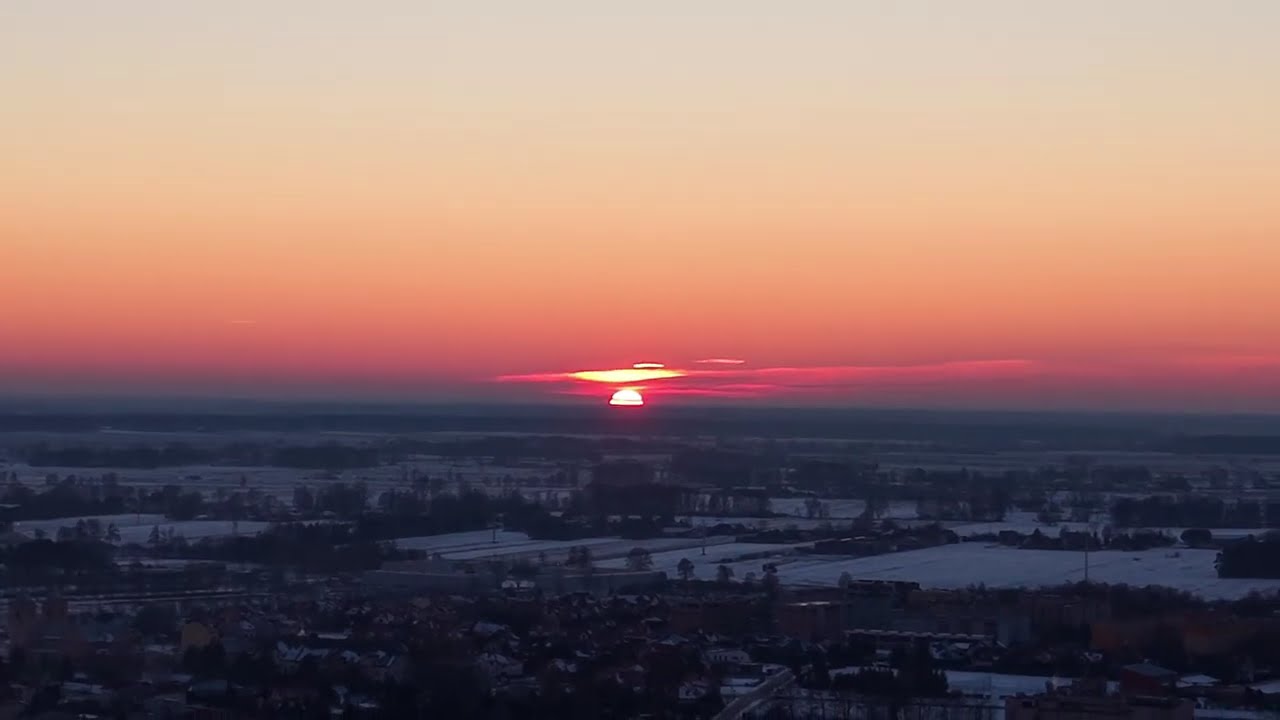 Lot dronem DJI Mini 5 Pro przy -13 st. mrozu i wietrze! Łowicz 2.01.2026.