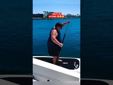 IDIOTI IN AZIONE! #314 🤣 #shortvideo #shorts #idiots #viral #funny #hilariousfails #fails #epicfails