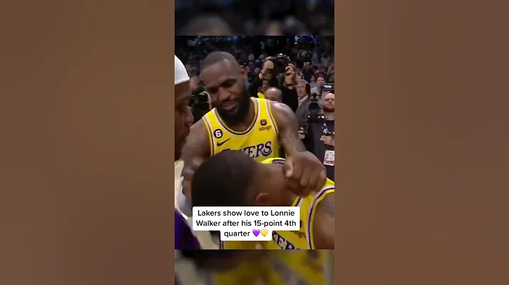 Lakers show love to Lonnie Walker after CLUTCH performance 👏 #shorts - DayDayNews