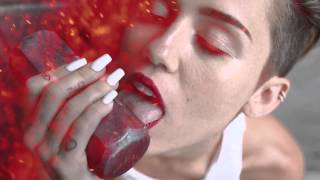 Miley Cyrus - Wrecking Ball (Vj Maxxy feat Craig Vanity VS Mark Mendes Mashup Extended)