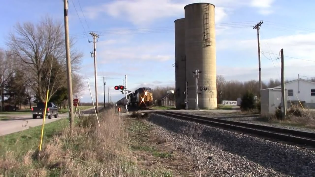 CSX 721 and CSX 525 at County Road 900 North in Ash Grove, Indiana