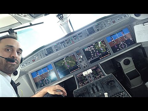 Videó: Mi az a220-as repülőgép?