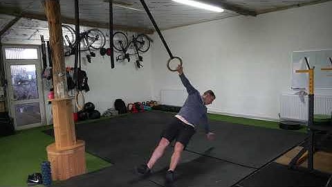 Single Arm Rotating Ring Row