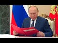 Эти кадры сейчас на всех телеканалах! Путин закрывает Россию