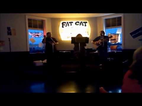 Видео: ACOUSTICA-At Fat Cat Pizza 5/9/14 Fly-Sugar Ray (Cover)