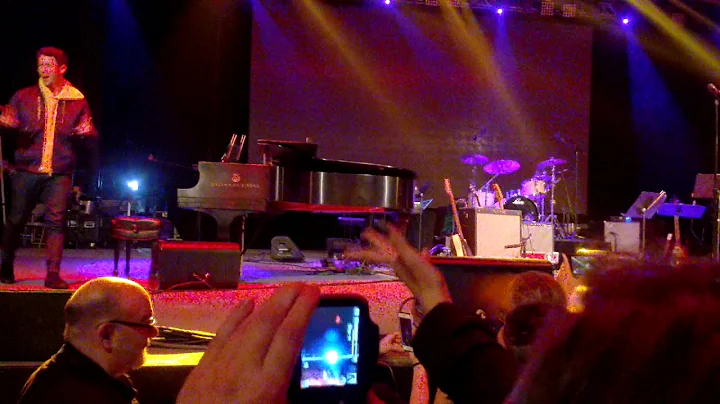 Elsie Fest 2018 Darren Criss and Nick Jonas- Broth...