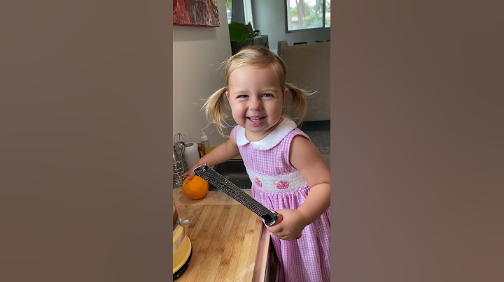 Rose Makes Chocolate Pudding #shorts