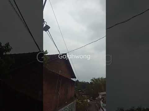 Nopek Novian dan Livy pasti suka jalan2 di Gajahwong