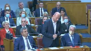 Милан Кнежевић: Неће нам офшор патријарх Жељко Ивановић састављати владу Милан Кнежевић: Неће нам офшор патријарх Жељко Ивановић састављати владу