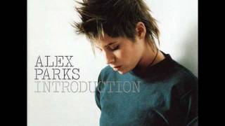 Video-Miniaturansicht von „Alex Parks - Here Comes The Rain Again“