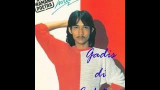 Dian Pramana Poetra - GADIS DI CAFETARIA