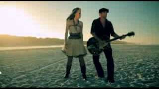 Thompson Square Are You Gonna Kiss Me Or Not chords