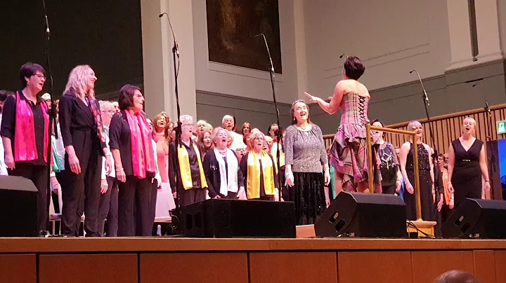 Laura Pike and Large Choir - One Voice