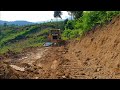 The cat d6r xl bulldozer operator demonstrated impressive speed in creating terraces in the mountain