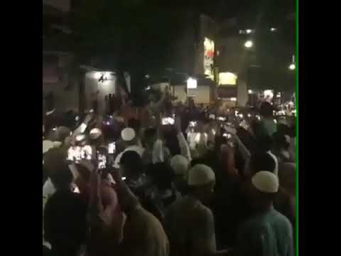 Detik-Detik Kedatangan Ustadz Abdul Somad Disambut Oleh Jutaan Umat Islam Di Bali. Allahu Akbar !!