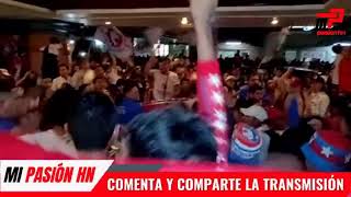 Banderazo de aficionados de Olimpia en hotel de concentración previo a la final de ida ante Marathón