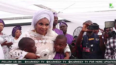 LAIDE BAKARE, MOTHER, SON AND FAMILY GOT EMOTIONAL 😭 AS SHE STEP OUT FOR PRAYER AT HER HOUSE WARMING